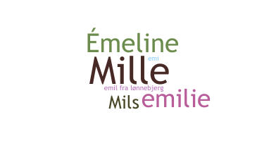 ชื่อเล่น - Emilie
